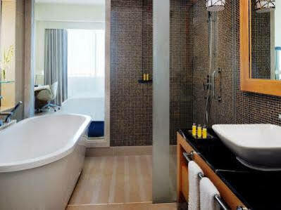 Marriott Al Jaddaf, Hotel 5*